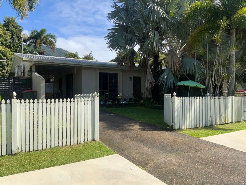 35 Mestrez Street, Mooroobool QLD 4870