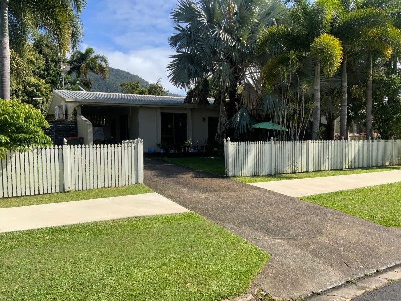 35 Mestrez Street, Mooroobool QLD 4870