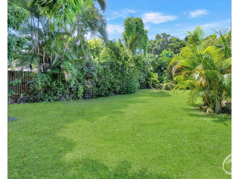 35 Mestrez Street, Mooroobool QLD 4870