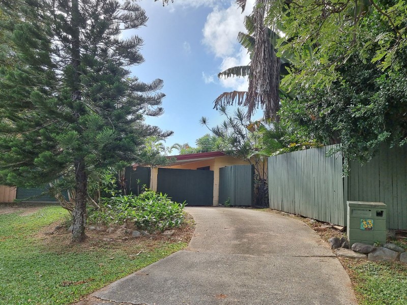 33 Kavieng Street, Trinity Beach QLD 4879