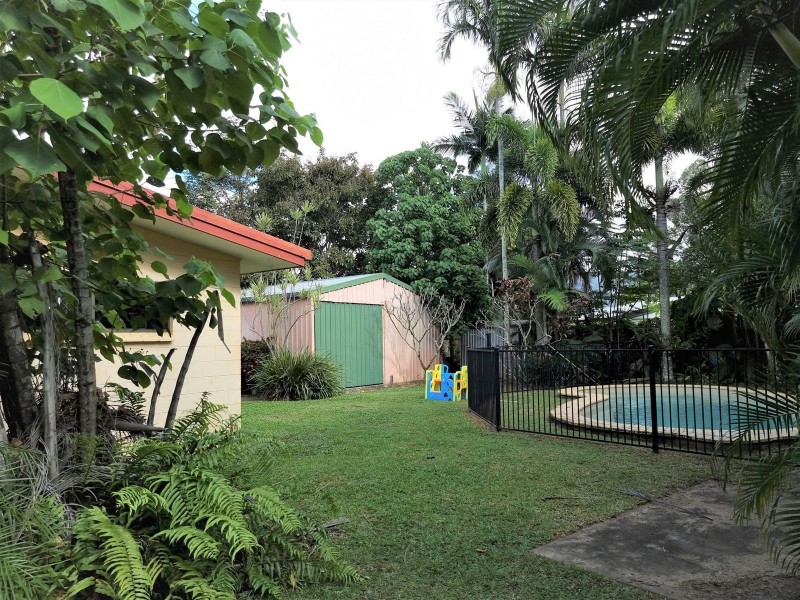 33 Kavieng Street, Trinity Beach QLD 4879