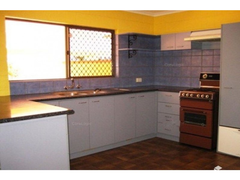 33 Kavieng Street, Trinity Beach QLD 4879