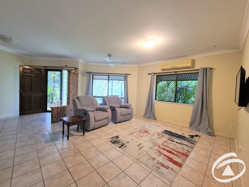 4 Fletcher Court, Bentley Park QLD 4869