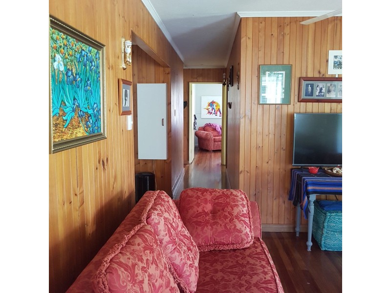 12 Walsh Street, Edge Hill QLD 4870