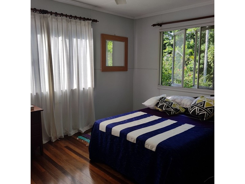 12 Walsh Street, Edge Hill QLD 4870