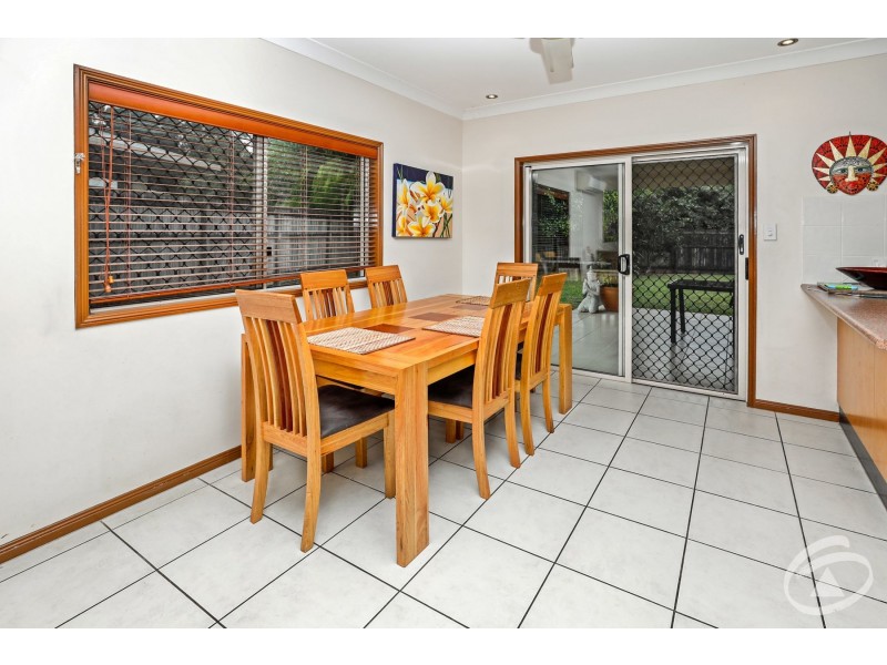 10 Tyrconnell Crescent, Redlynch QLD 4870