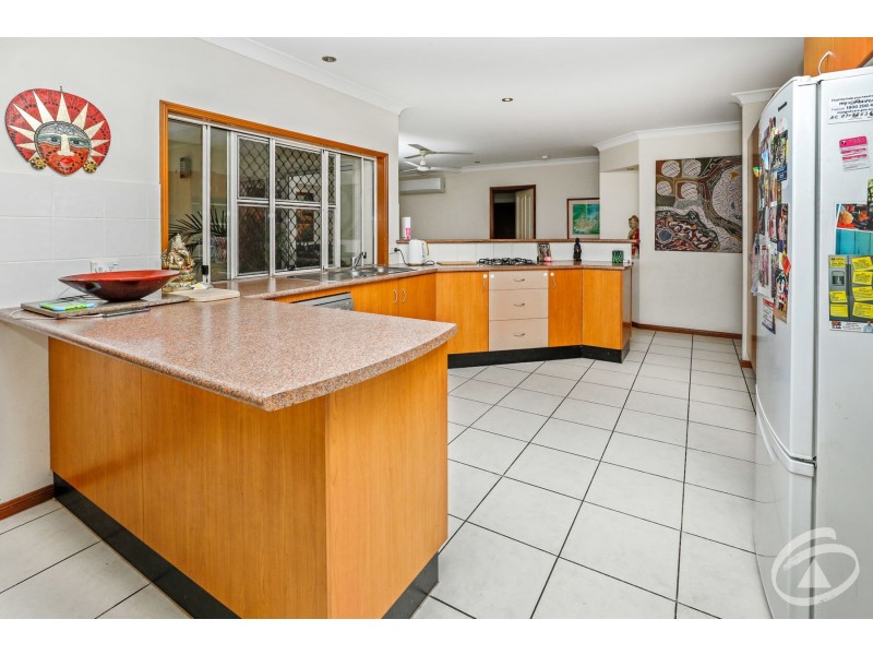 10 Tyrconnell Crescent, Redlynch QLD 4870