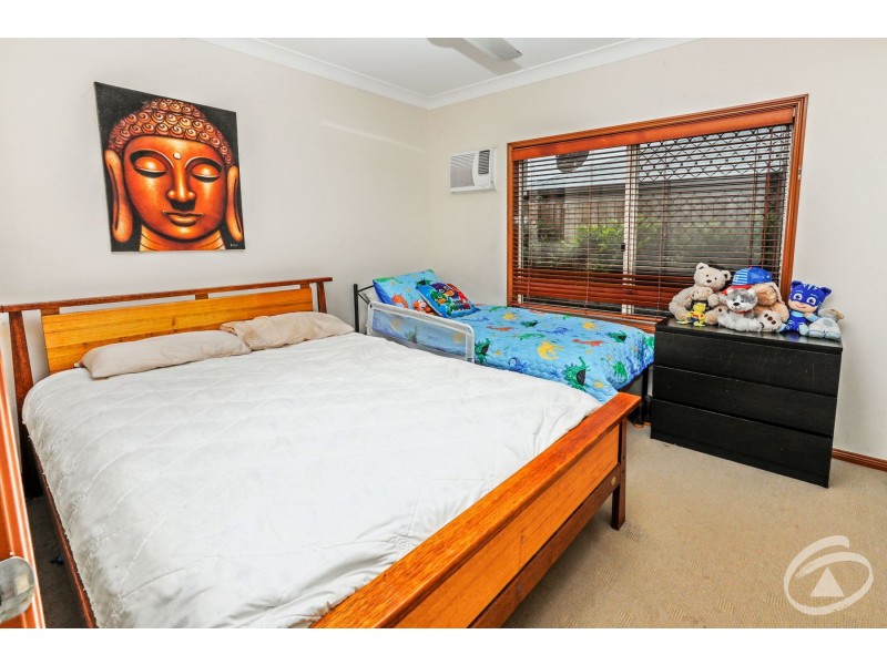 10 Tyrconnell Crescent, Redlynch QLD 4870