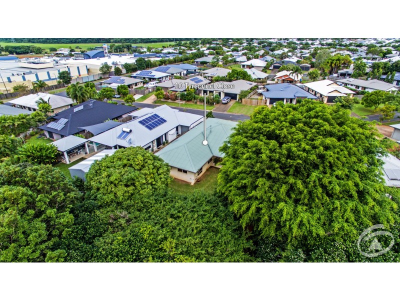 10 Tyrconnell Crescent, Redlynch QLD 4870