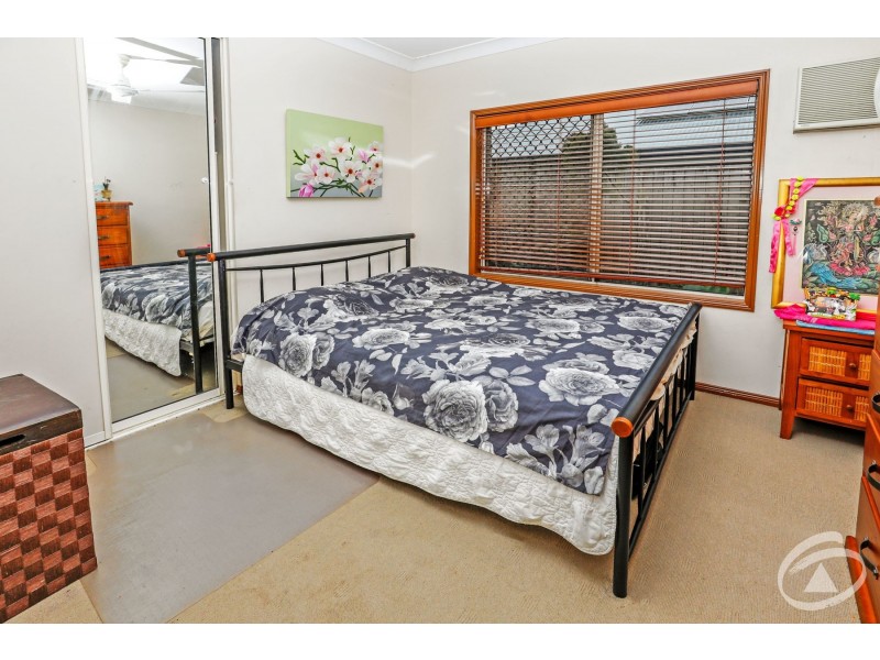 10 Tyrconnell Crescent, Redlynch QLD 4870