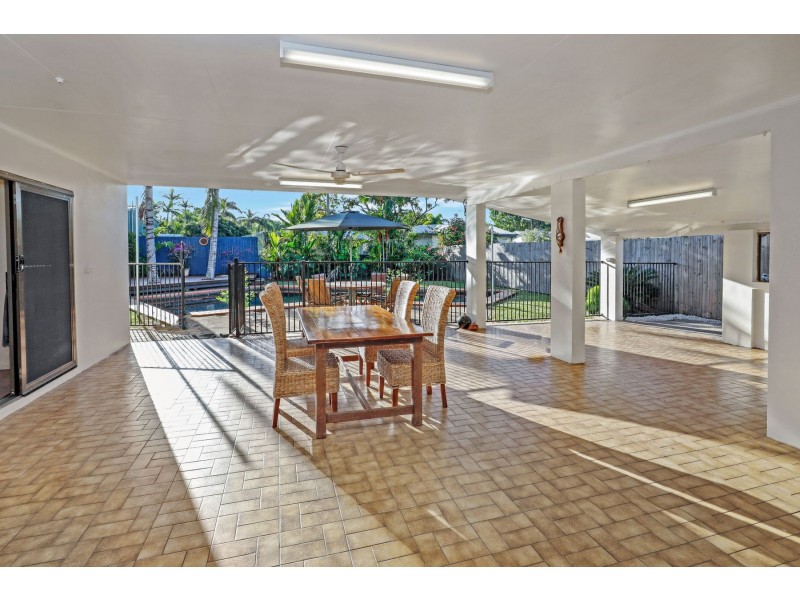 16 Poolwood Road, Kewarra Beach QLD 4879