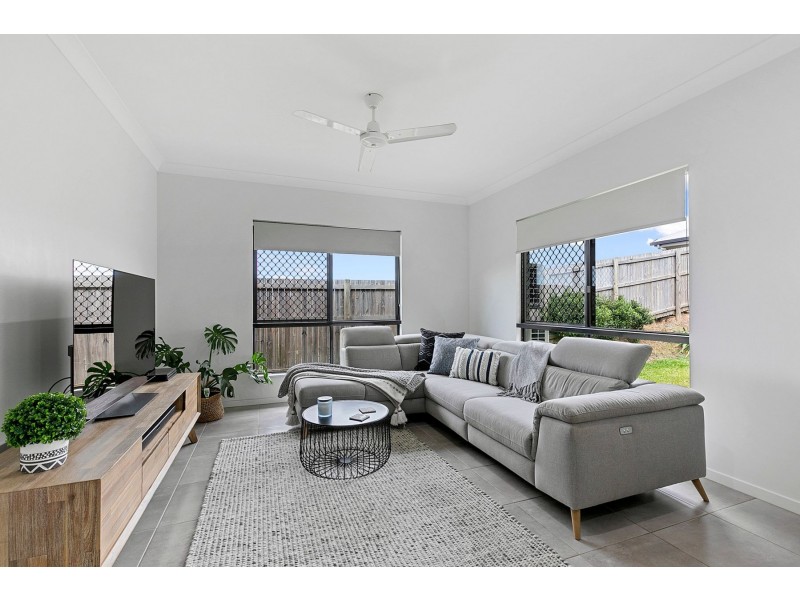 1 & 2/33 Anson Street, Bentley Park QLD 4869