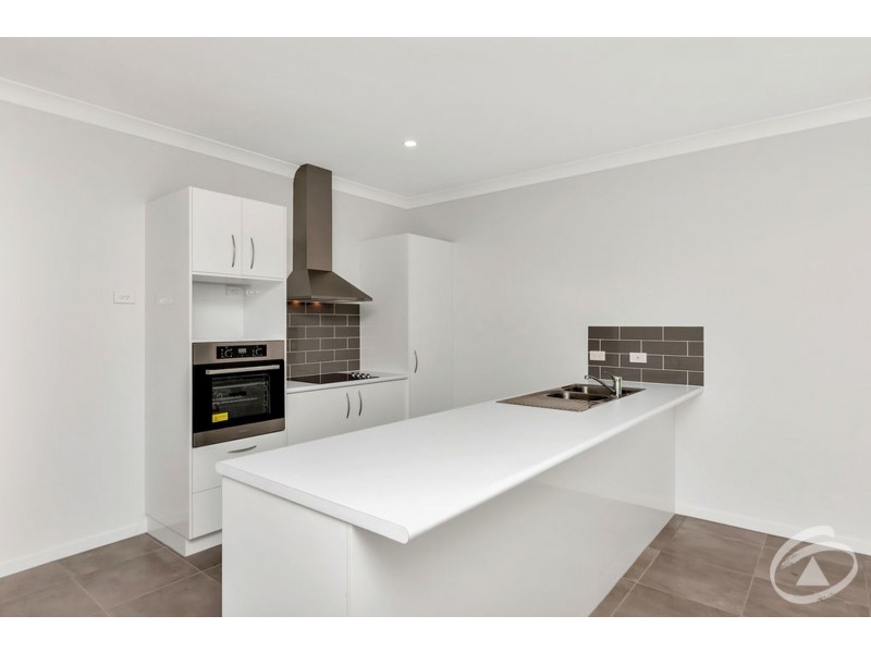 1 & 2/33 Anson Street, Bentley Park QLD 4869