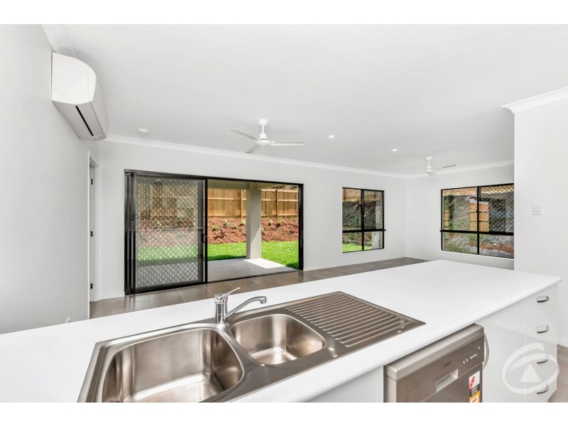1 & 2/33 Anson Street, Bentley Park QLD 4869