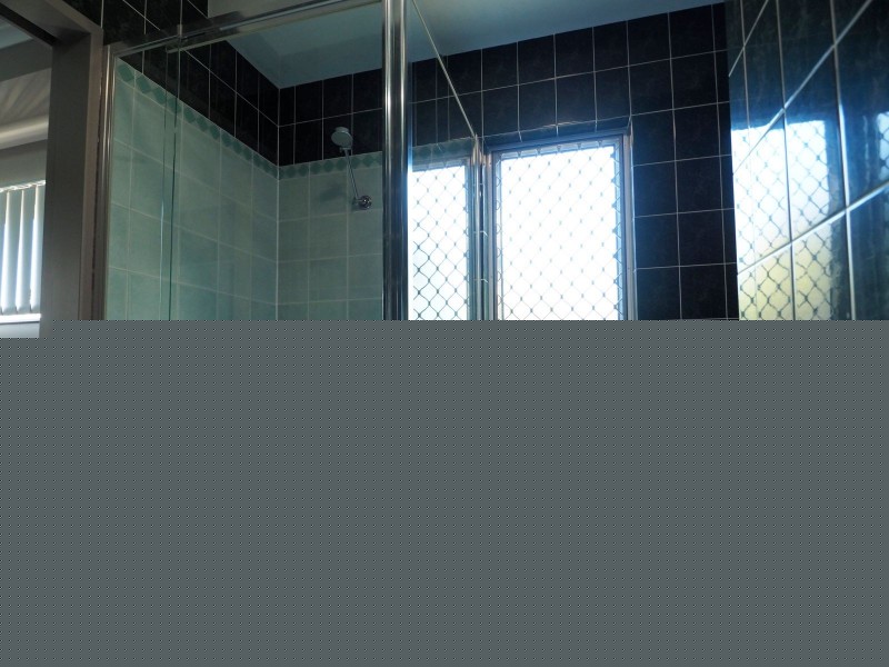 1/4 Ingham Court, Mooroobool QLD 4870