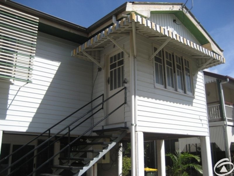 293 McLeod Street, Cairns North QLD 4870