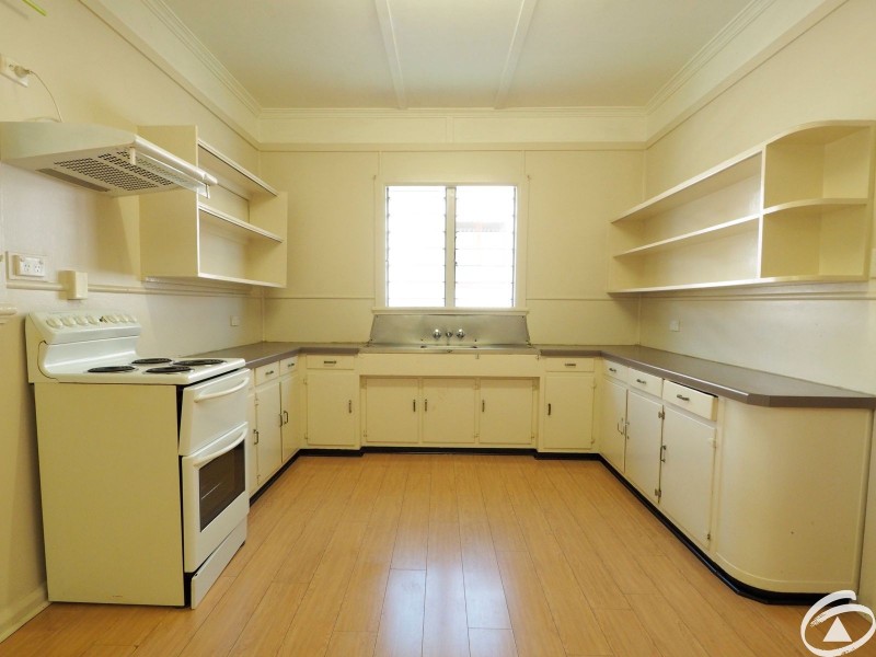 293 McLeod Street, Cairns North QLD 4870