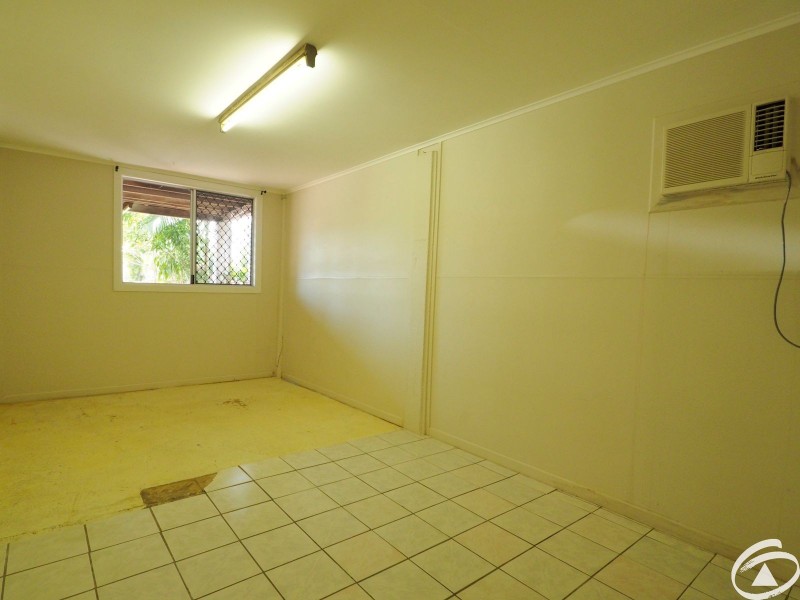 293 McLeod Street, Cairns North QLD 4870