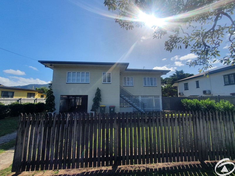 7 Hill Street, Manunda QLD 4870