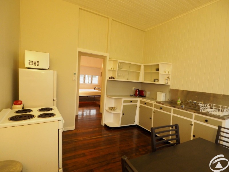 2/42 Lily Street, Cairns North QLD 4870