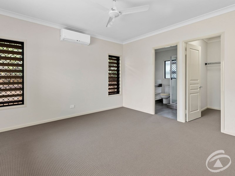 122 Springbrook Avenue, Redlynch QLD 4870