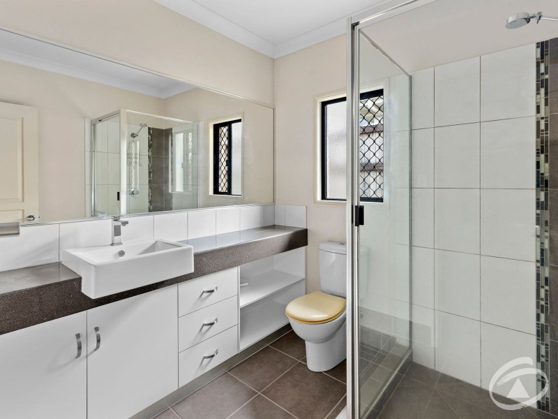 122 Springbrook Avenue, Redlynch QLD 4870