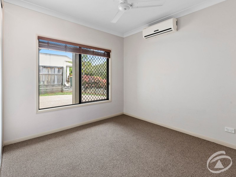 122 Springbrook Avenue, Redlynch QLD 4870