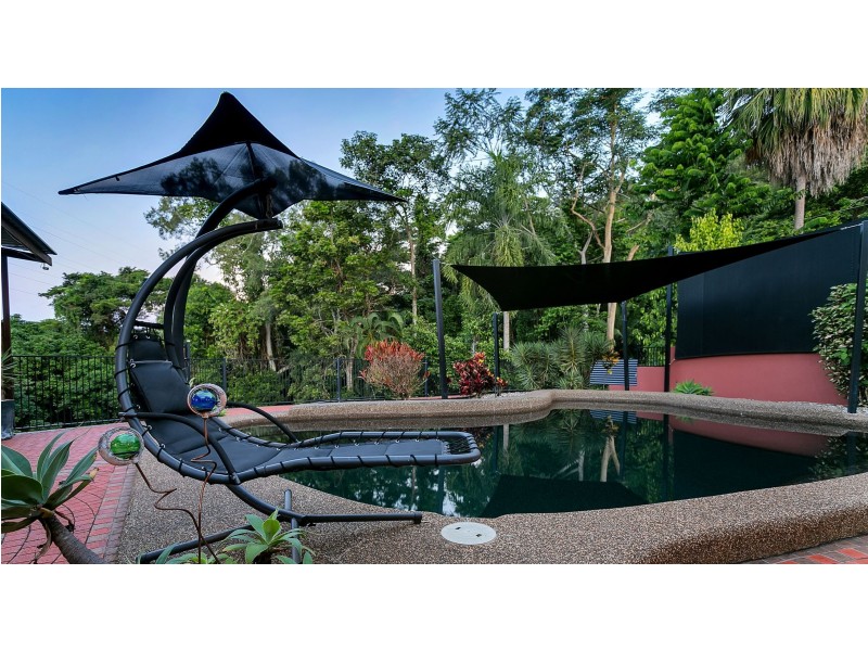 15 Slate Close, Brinsmead QLD 4870