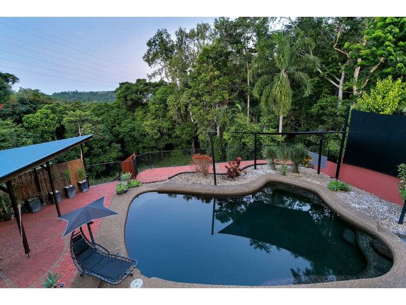 15 Slate Close, Brinsmead QLD 4870