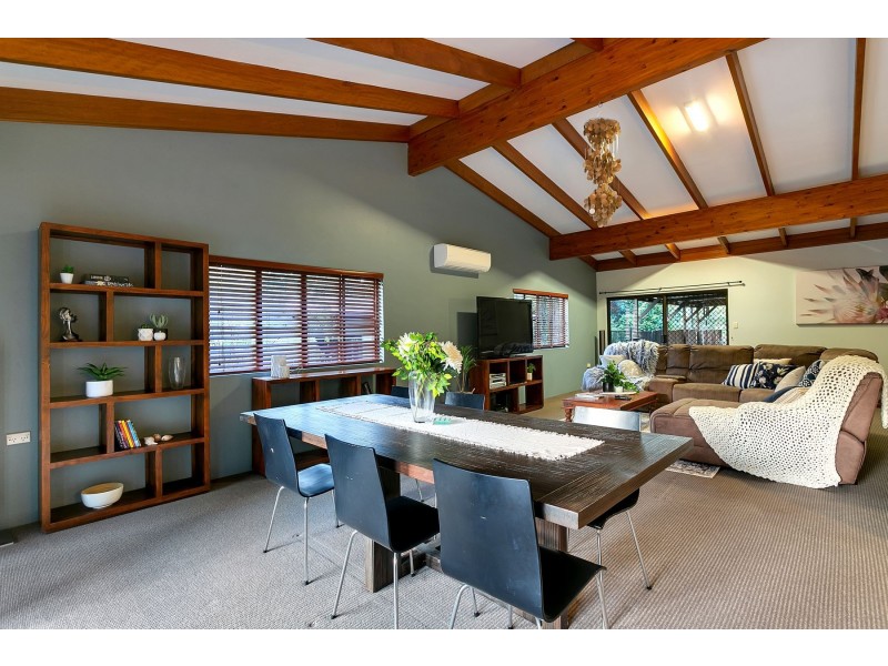 15 Slate Close, Brinsmead QLD 4870