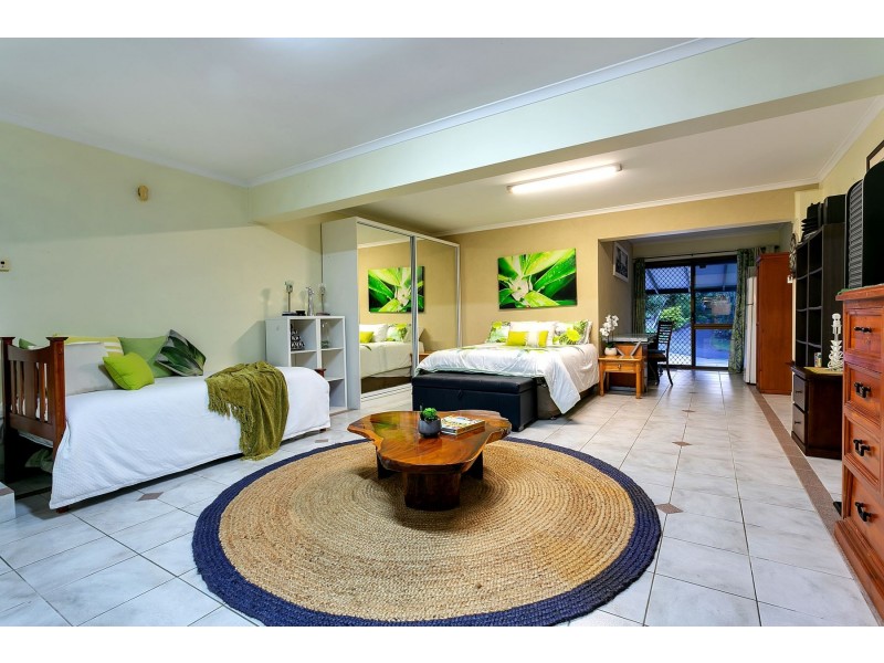 15 Slate Close, Brinsmead QLD 4870