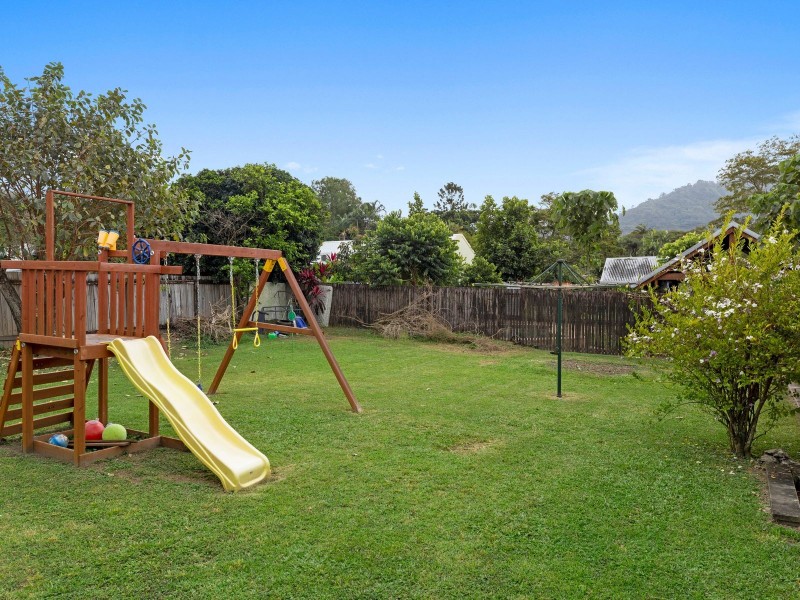 161-163 McManus Street, Whitfield QLD 4870