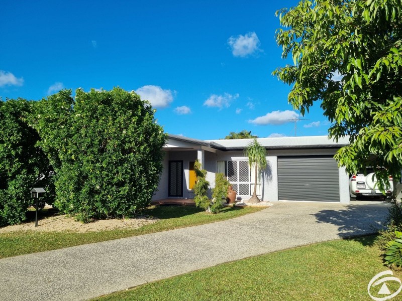 2 Tracey Close, Woree QLD 4868