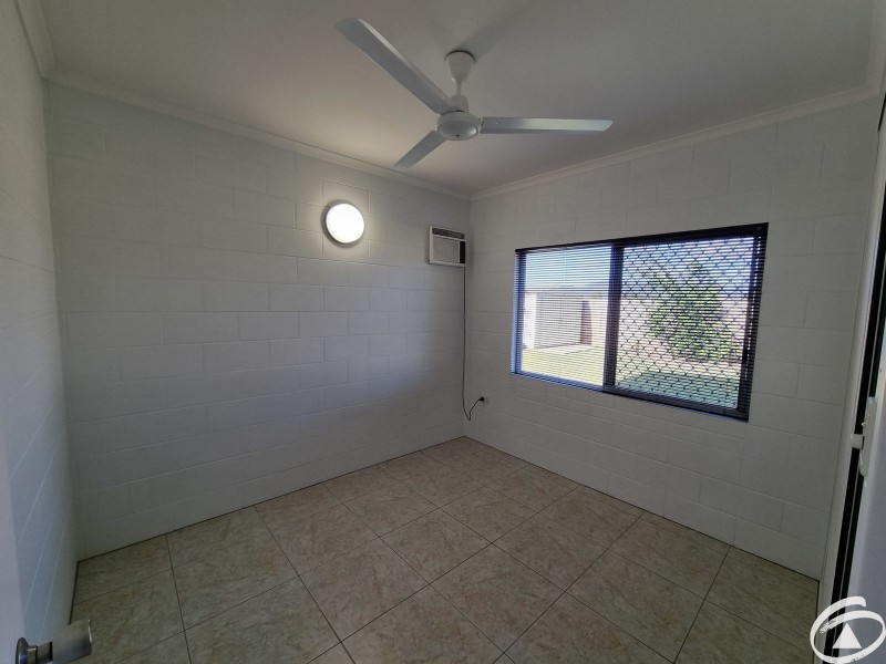 2 Tracey Close, Woree QLD 4868