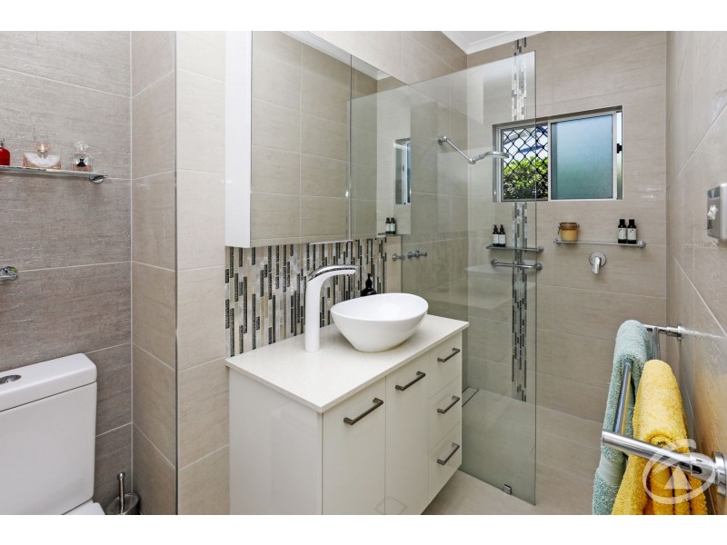 19 Dolphin Close, Kewarra Beach QLD 4879