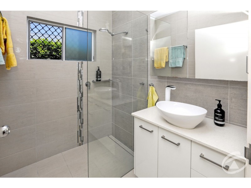 19 Dolphin Close, Kewarra Beach QLD 4879