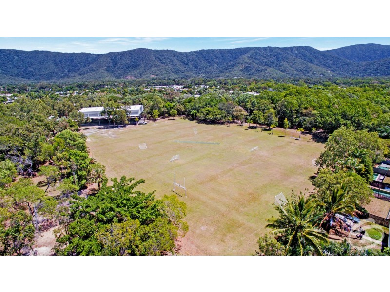 19 Dolphin Close, Kewarra Beach QLD 4879