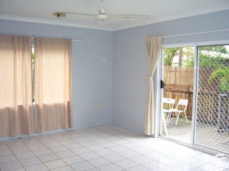 4/20 Robert Road, Bentley Park QLD 4869