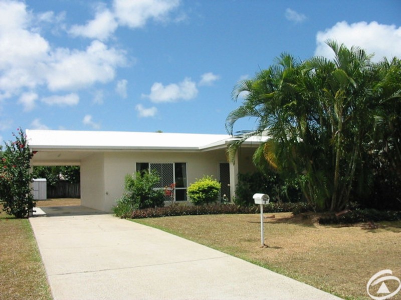 8 Mangano Close, Brinsmead QLD 4870