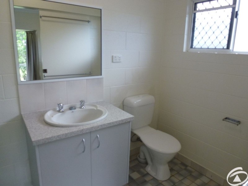 8 Mangano Close, Brinsmead QLD 4870