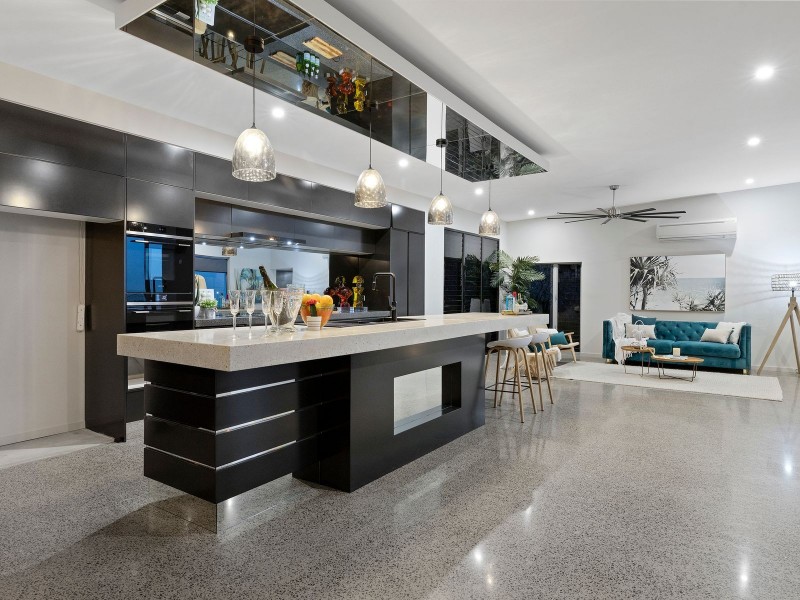 28/9 Savaii Close, Palm Cove QLD 4879