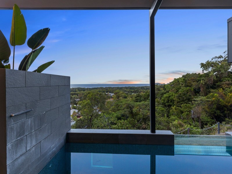 28/9 Savaii Close, Palm Cove QLD 4879