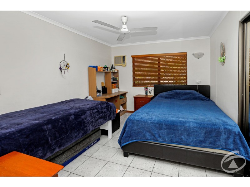 8/18 Jensen Street, Manoora QLD 4870