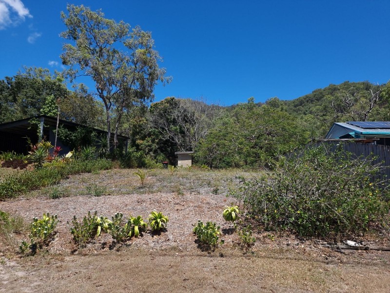 8 Sandpiper Street, East Trinity QLD 4871