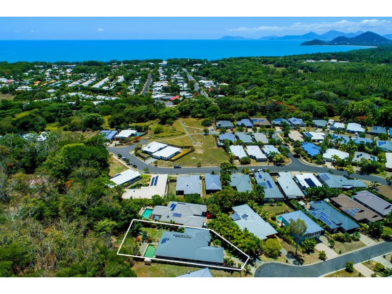 16 Retreat Close, Palm Cove QLD 4879