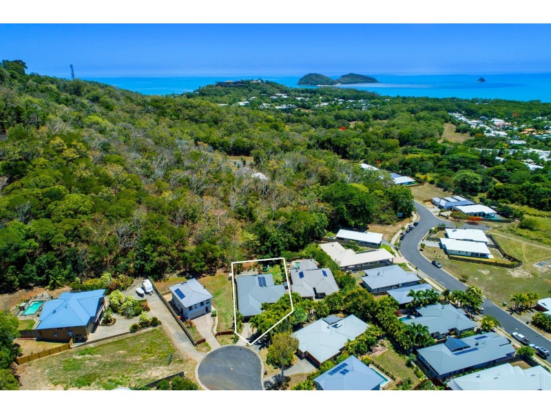 16 Retreat Close, Palm Cove QLD 4879
