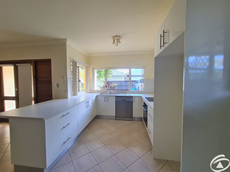 3/30 Oliva Street, Palm Cove QLD 4879