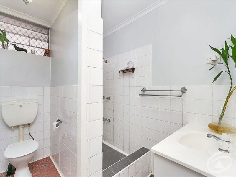 10/284 Lake Street, Cairns North QLD 4870