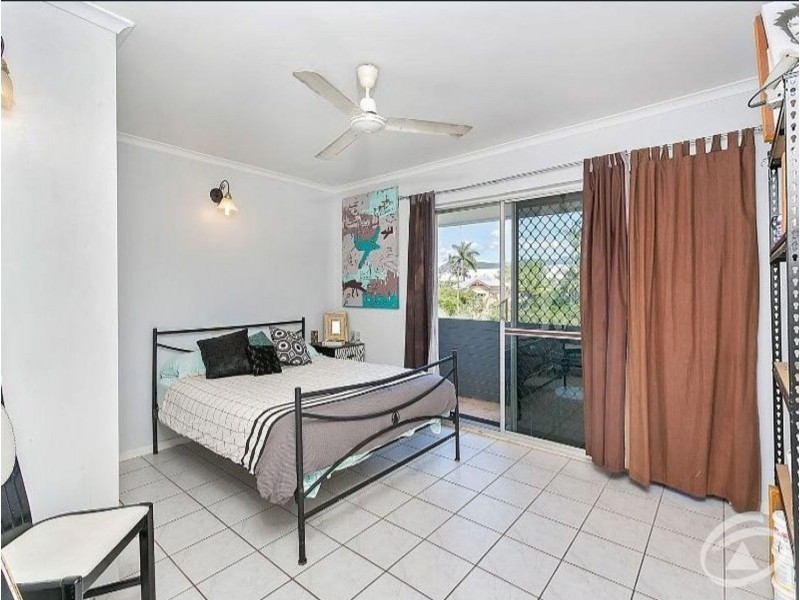 10/284 Lake Street, Cairns North QLD 4870