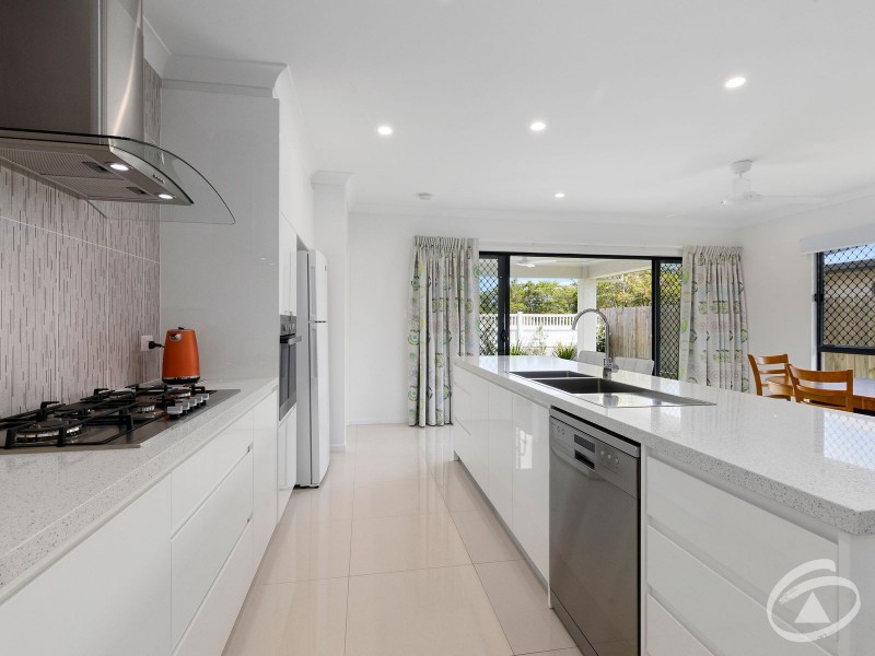 33 Lillydale Way, Trinity Beach QLD 4879